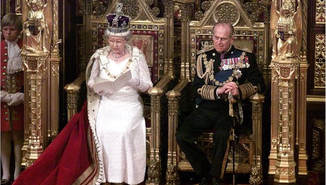 Αποκαλύψεις για την ερωτική ζωή της βασίλισσας Ελισάβετ!